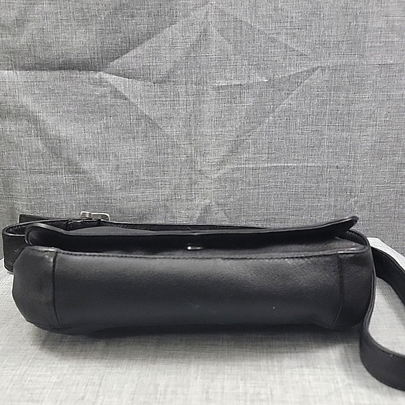 Picard Small Black Leather Messenger flap Shoulder Bag w/ Silver Buckle Hardware - Picture 5 of 11